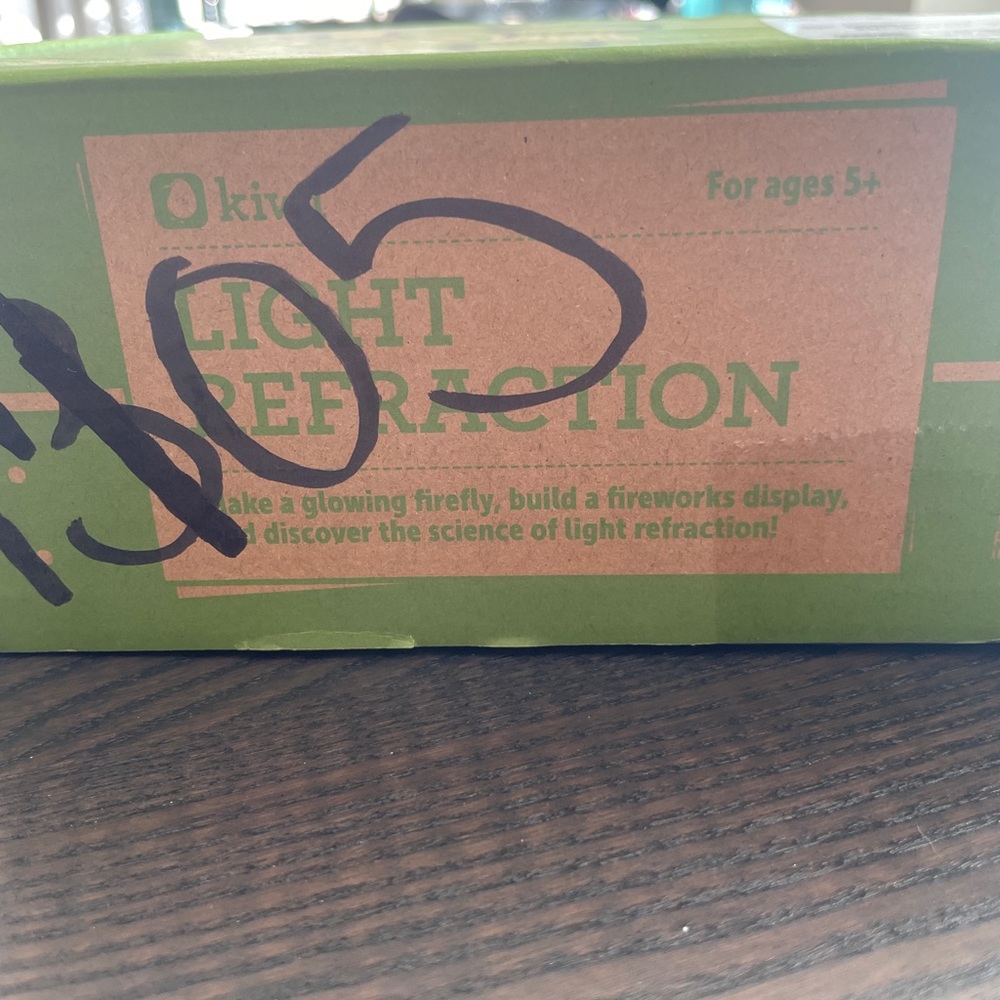Light Refraction - Kiwi Crate